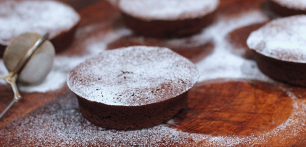 flourlesschocolatecakes5