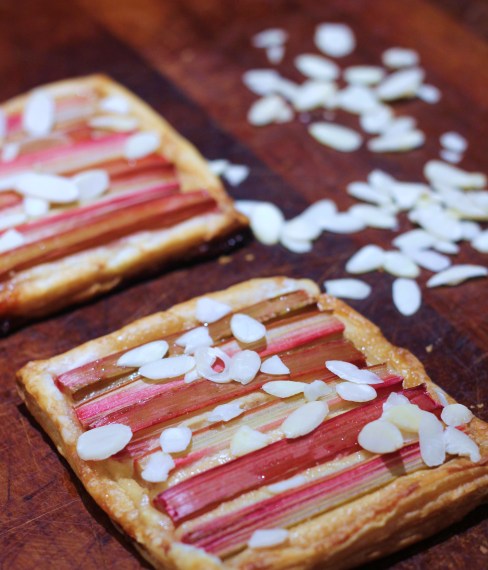 rhubarb,amaretto&almondtarts3