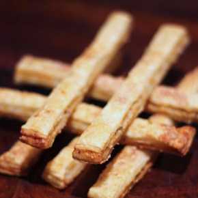 Truffle salt & pepper cheese&nbsp;straws