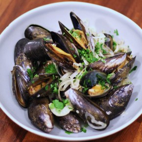 French supper: Moules in Pernod&nbsp;sauce